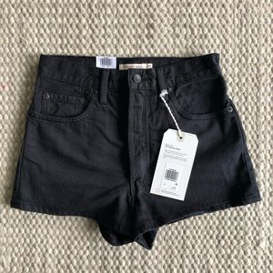 Levi Shorts size 27